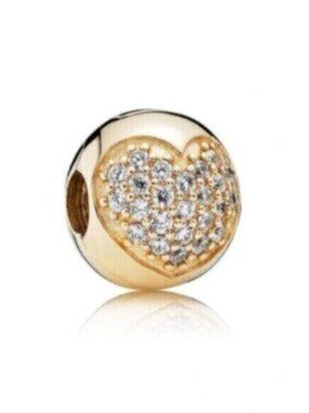Pandora Gold Love of My Life Clip